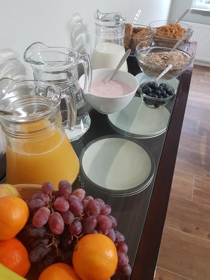 Lyndene Bed & Breakfast Penistone Bagian luar foto
